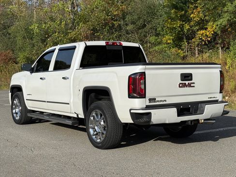 Used 2017 GMC Sierra 1500 Denali image 2