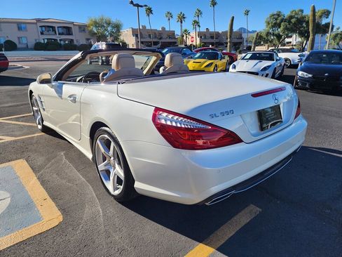 Used 2016 Mercedes-Benz SL 550 w/ Driver Assistance Package image 22