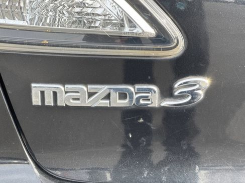 Used 2013 MAZDA MAZDA3 i SV image 23