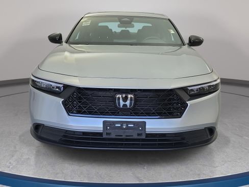Used 2023 Honda Accord Sport image 2