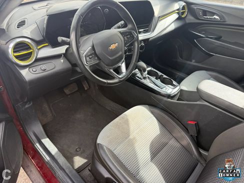 Used 2025 Chevrolet Trax LT w/ Driver Confidence Package FWD image 14