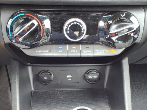 Used 2022 Hyundai Kona SEL w/ Cargo Package FWD image 19