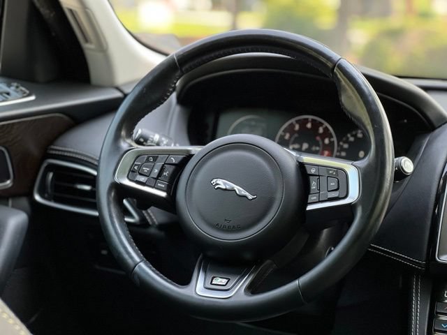 Used 2017 Jaguar F-PACE R-Sport AWD/4WD image 30