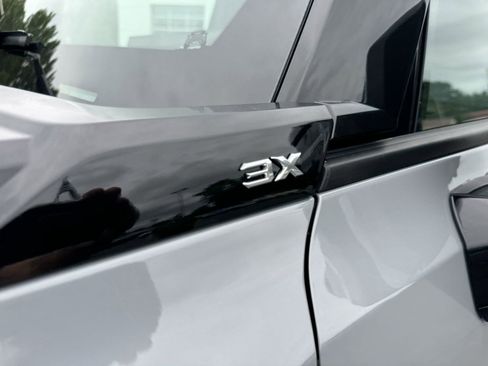 New 2025 GMC Hummer EV 3X w/ Extreme Off-Road Package image 12