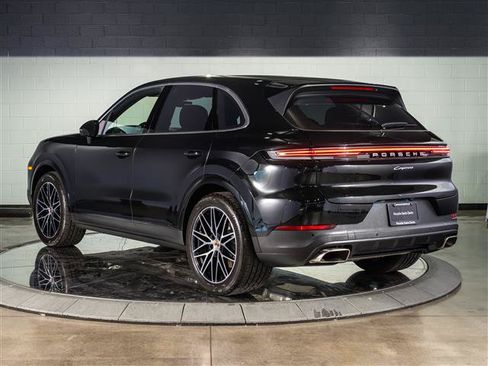 Certified 2026 Porsche Cayenne AWD/4WD image 3