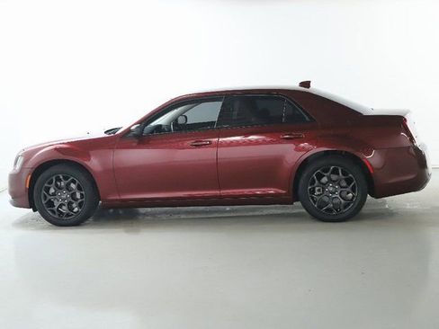 Used 2022 Chrysler 300 Touring w/ Sport Appearance Package image 36