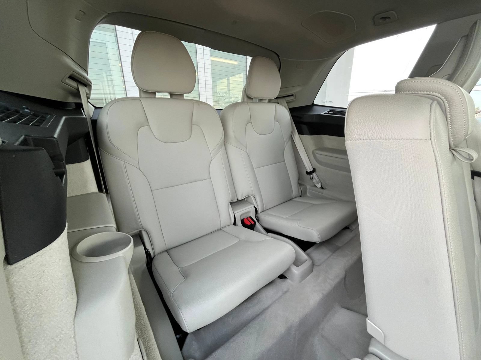 Used 2016 Volvo XC90 T6 Momentum AWD/4WD image 46