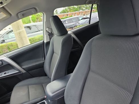 Used 2017 Toyota RAV4 LE image 14