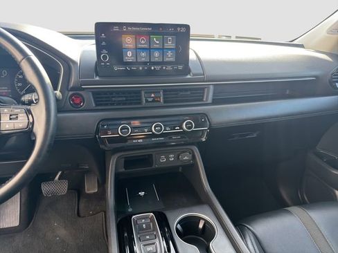 Used 2023 Honda Pilot Touring image 15