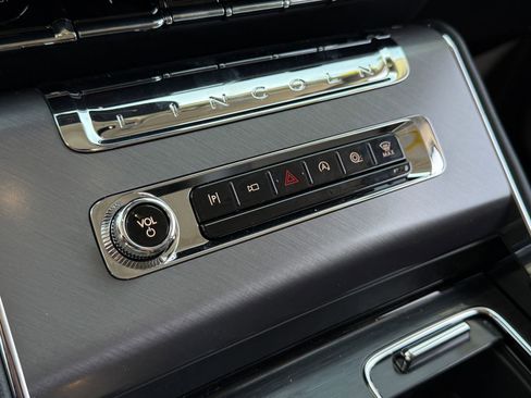 New 2026 Lincoln Aviator AWD image 35