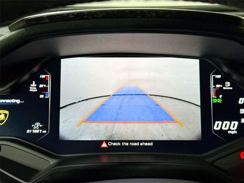 Used 2018 Lamborghini Huracan image 18