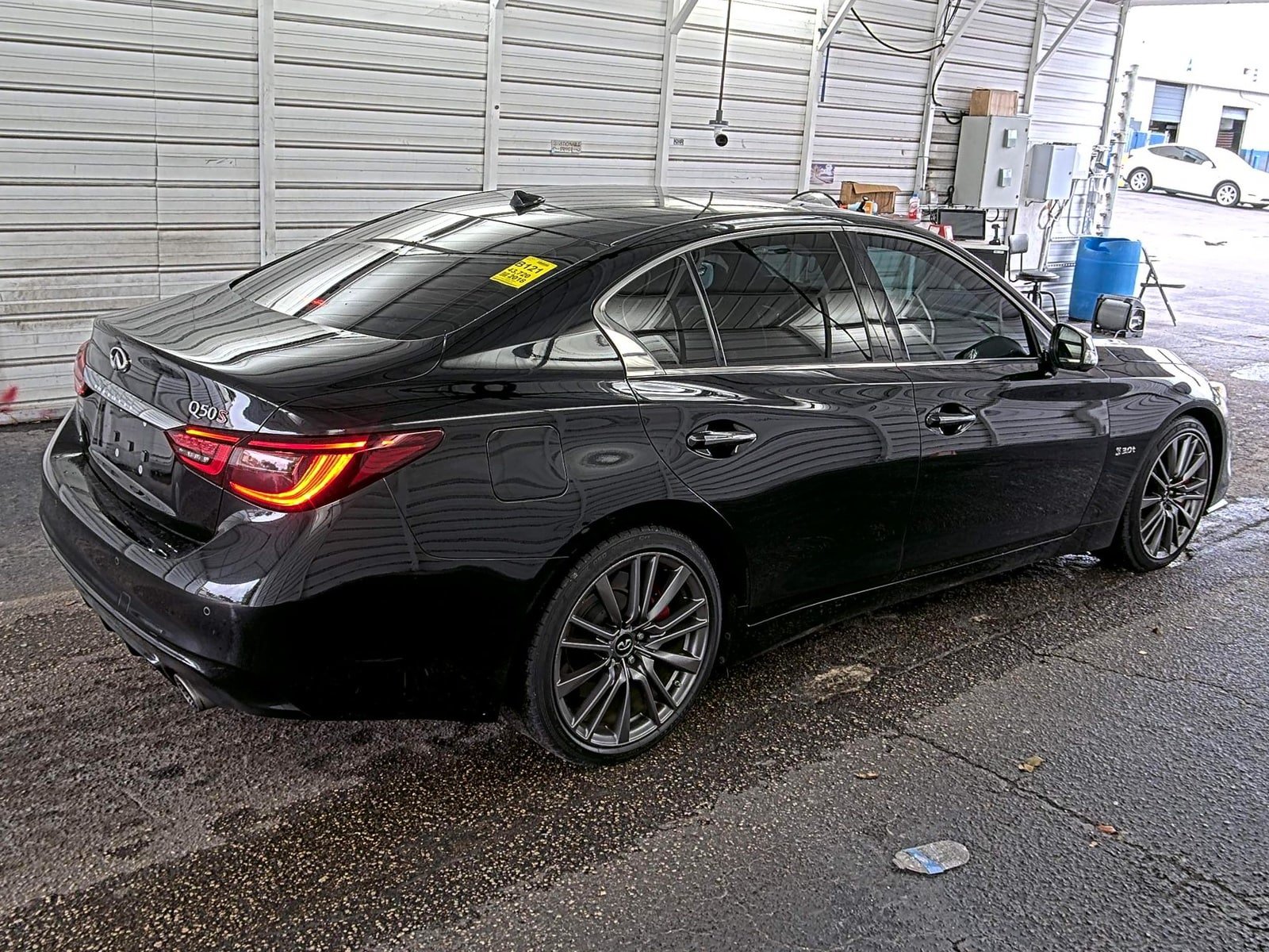 Used 2018 INFINITI Q50 Red Sport 400 w/ Sensory Package (Sport) RWD image 9