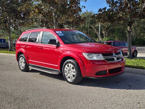 Used 2018 Dodge Journey SE image 2
