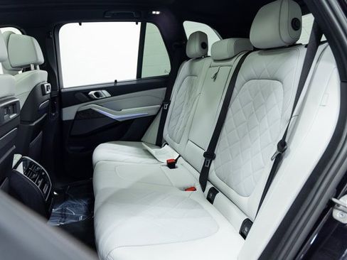 Certified 2023 BMW X5 M50i w/ Executive Package image 23