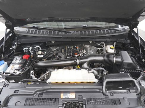 Used 2025 Ford Expedition Max Platinum AWD/4WD image 37