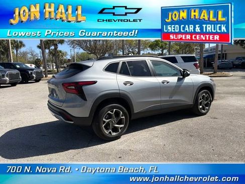 Used 2026 Chevrolet Trax LT w/ Driver Confidence Package image 14