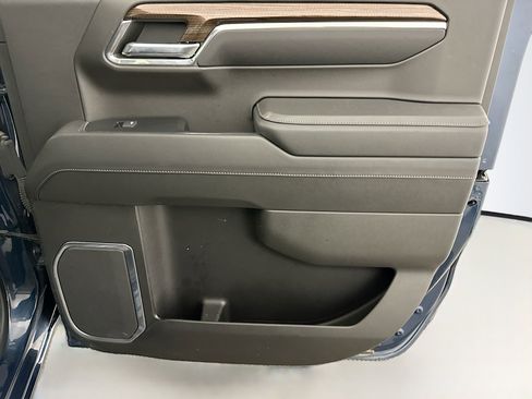 Used 2023 Chevrolet Silverado 1500 LT image 31