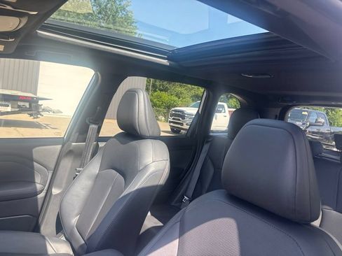 Used 2025 Subaru Forester Limited AWD/4WD image 26