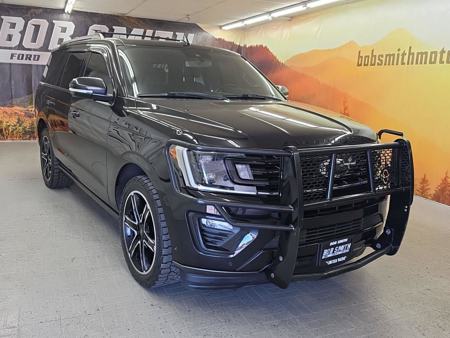 Used 2020 Ford Expedition Limited w/ Equipment Group 303A AWD/4WD image 1