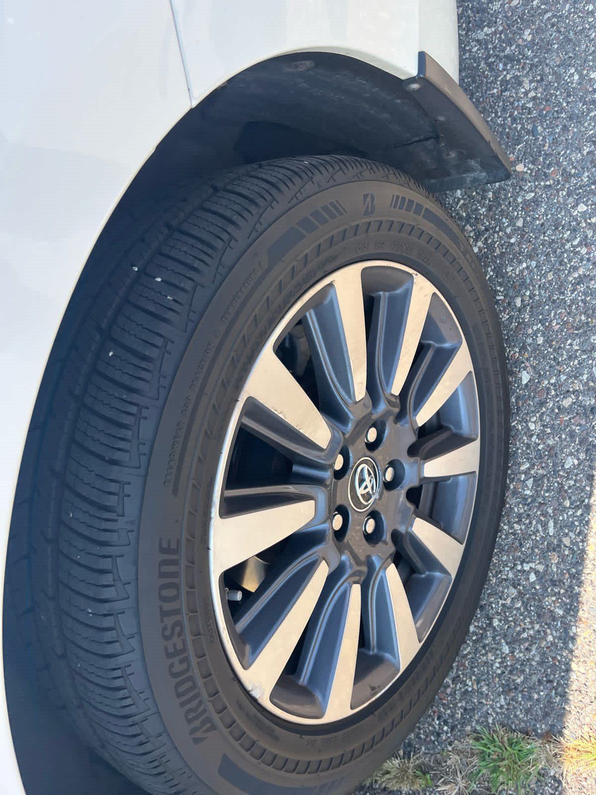 Used 2018 Toyota Sienna Limited Premium w/ Carpet Mat Package AWD/4WD image 9