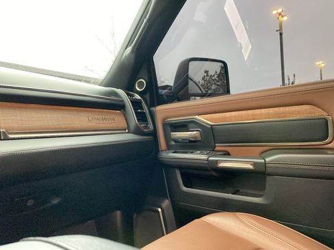 Used 2023 RAM 2500 Limited image 19