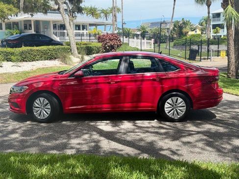 Used 2019 Volkswagen Jetta S w/ Driver Assistance Package FWD image 2