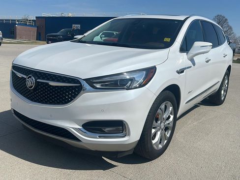 Used 2018 Buick Enclave Avenir w/ Trailering Package AWD/4WD image 2