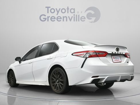 Used 2018 Toyota Camry SE FWD image 9