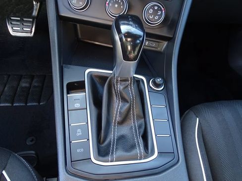 Used 2024 Volkswagen Jetta Sport FWD image 13