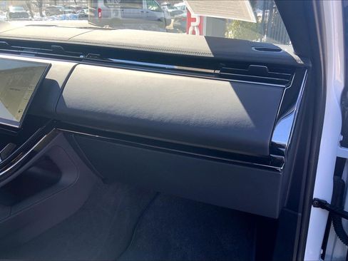 Used 2024 Land Rover Range Rover Sport SE image 18