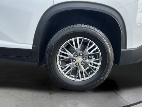 Certified 2025 Chevrolet Traverse LT w/ Driver Confidence Package image 29