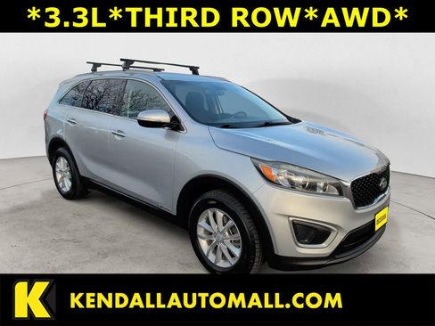 Used 2017 Kia Sorento LX w/ LX V6 Convenience Package image 7