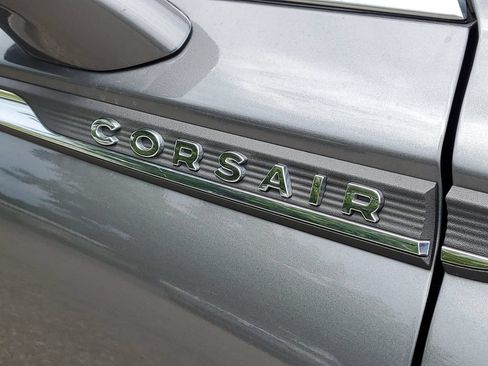 Used 2022 Lincoln Corsair AWD w/ Premium Package image 6