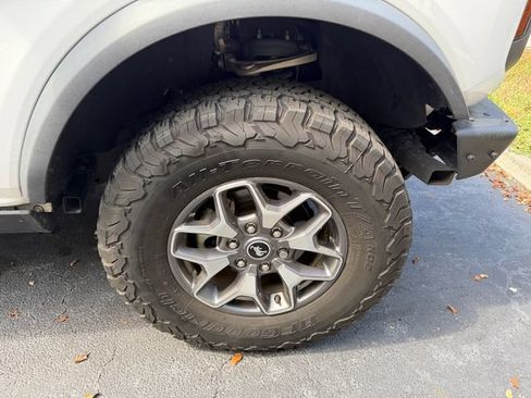 Used 2024 Ford Bronco Badlands AWD/4WD image 6