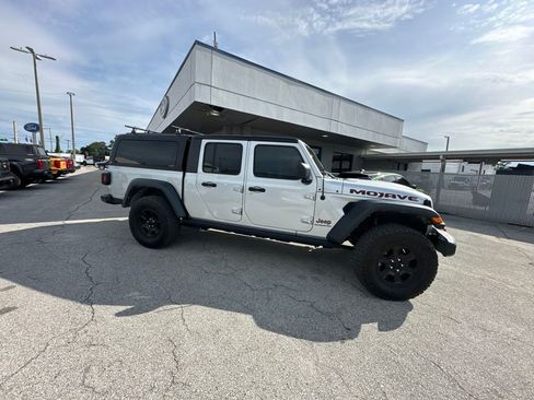 Used 2022 Jeep Gladiator Mojave AWD/4WD image 14