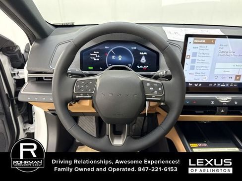 New 2026 Lexus ES 350e FWD image 10
