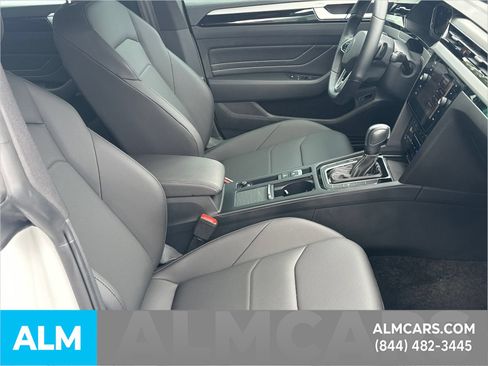 Used 2023 Volkswagen Arteon SE FWD image 15