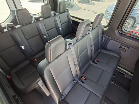 Used 2025 Mercedes-Benz Sprinter 2500 image 24