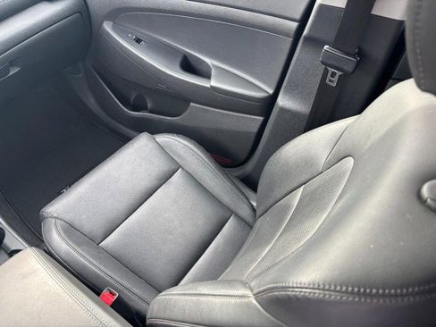 Used 2021 Hyundai Tucson Limited image 14