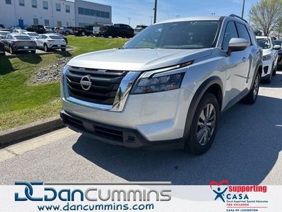 Used 2025 Nissan Pathfinder SV