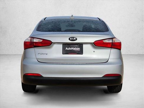 Used 2015 Kia Forte LX FWD image 7