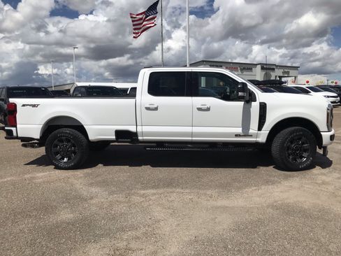 Used 2024 Ford F350 Lariat w/ Sport Appearance Package image 8