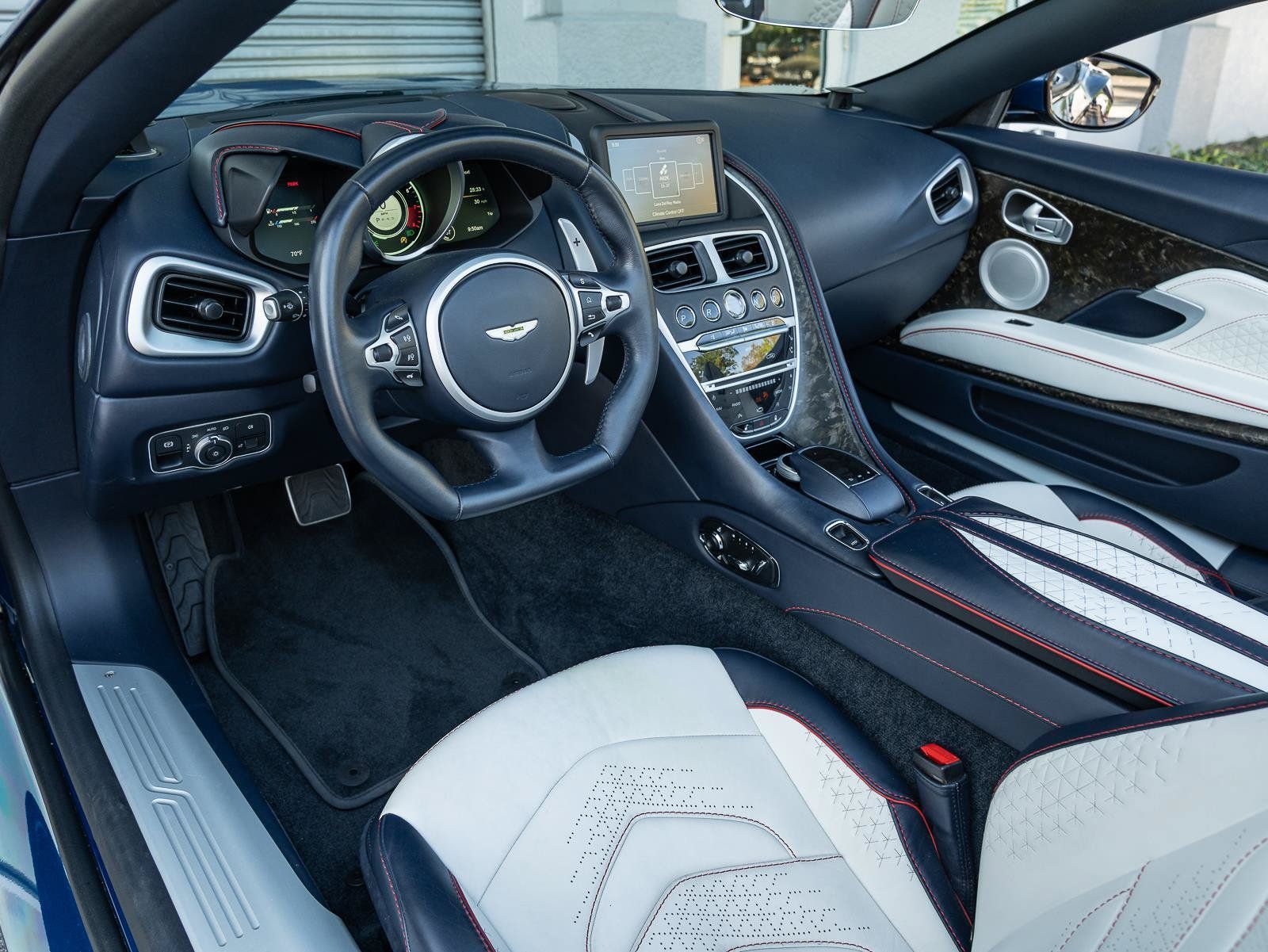 Used 2022 Aston Martin DBS Superleggera Volante RWD image 7