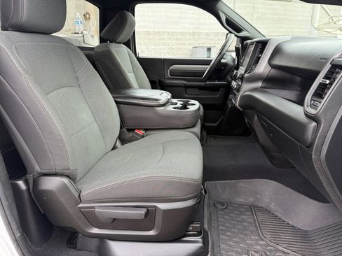 Used 2024 RAM 3500 Tradesman w/ Chrome Appearance Group image 29