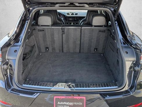 Used 2022 Porsche Cayenne Turbo AWD/4WD image 7