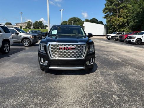 Used 2021 GMC Yukon XL Denali w/ Denali Ultimate Package AWD/4WD image 8
