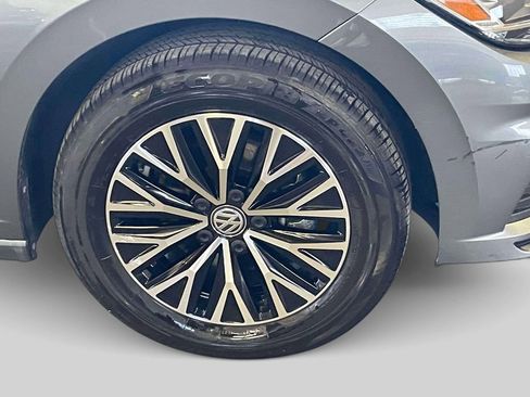 Used 2021 Volkswagen Jetta S w/ Driver Assistance Package image 9