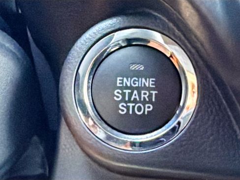 Used 2025 Subaru Forester Sport image 33