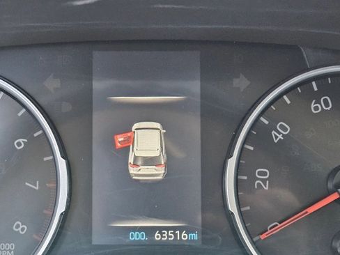 Used 2021 Toyota RAV4 LE image 7