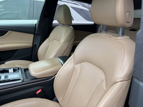 Used 2022 Audi Q8 Prestige image 16